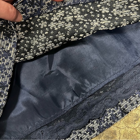 Trina Turk Womens 6 Fairlawn Floral Jacquard Dress Navy Blue Fit Flare EUC Lined - Picture 5 of 8